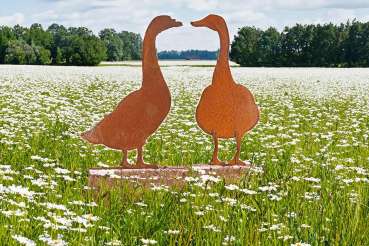 Metall-Gänse im Rostlook – Charmante Gartenstecker für Frühling & Sommer
