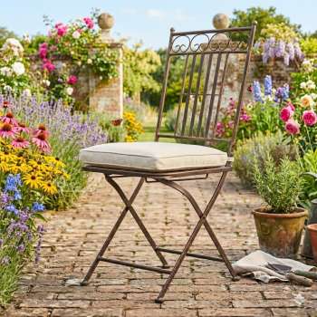 Klappbarer Gartenstuhl „Culta“ – Romantischer Bistro-Charme für Ihr Zuhause