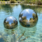 Preview: Stilvoller Blickfang und Teichschutz: Unsere schwimmenden Gartenkugeln